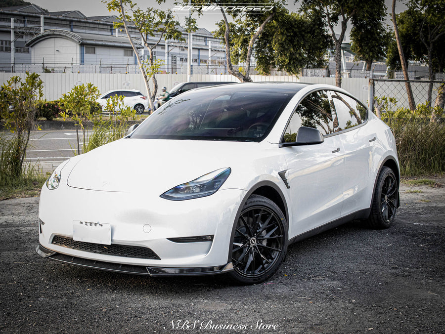 Tesla Model Y — UF171